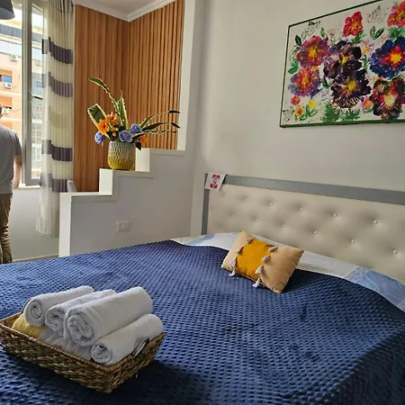 The Station - House Of Tourists * 地拉那