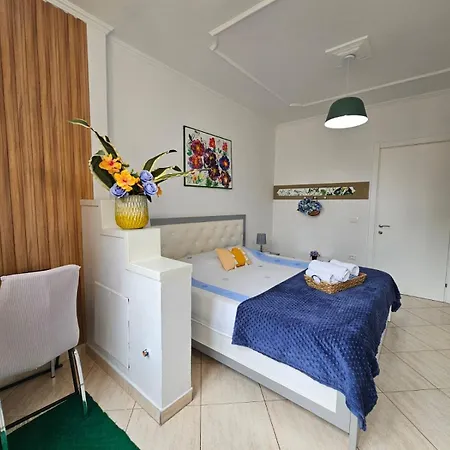 The Station - House Of Tourists Appartement *