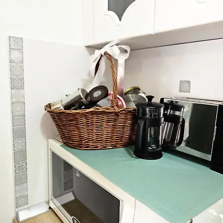 The Station - House Of Tourists Tirana